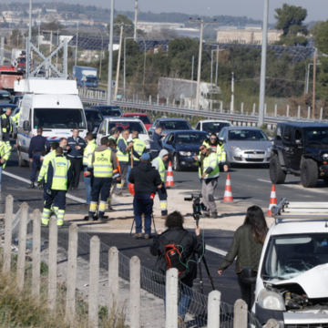 Καραμπόλα στην Εθνική Οδό στο ύψος του Αυλώνα