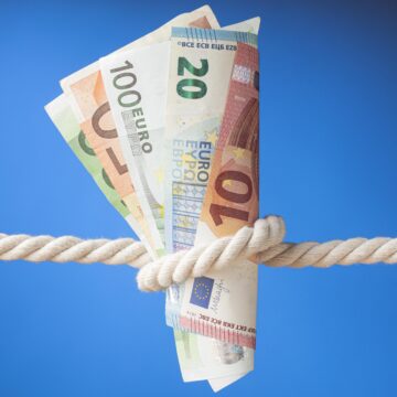 3+1 παρεμβάσεις για τη βελτίωση του διαθέσιμου εισοδήματος