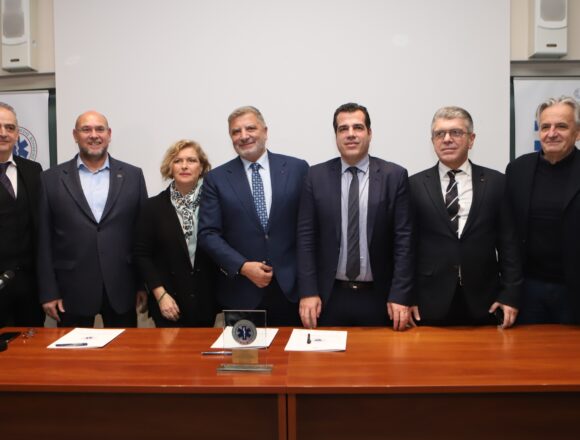 photo ekav 8 52 ασθενοφόρα προμηθεύεται το ΕΚΑΒ