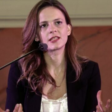 «Άμεση νομική κατοχύρωση του όρου ‘γυναικοκτονία’»