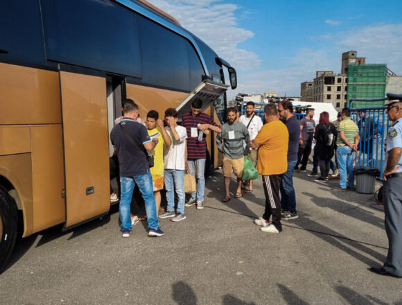 NAYAGIO_DIASOTHENTES Στη Μαλακάσα οι διασωθέντες από το ναυάγιο στην Πύλο