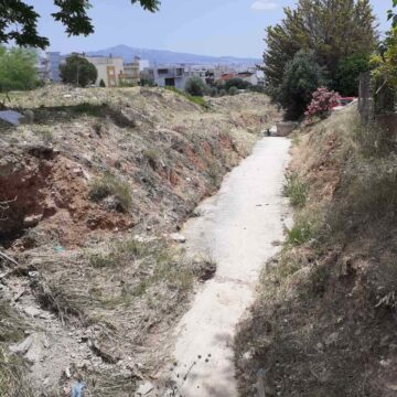 Προληπτικοί έλεγχοι στις κοίτες ρεμάτων της Δυτικής Αθήνας