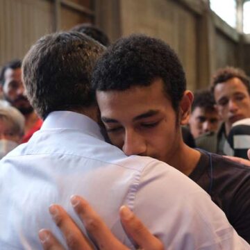 «Με τον άνθρωπο, χωρίς όρους»