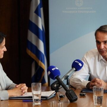 Η δέσμευση για 10.000 προσλήψεις στην υγεία θα αρχίσει να υλοποιείται άμεσα