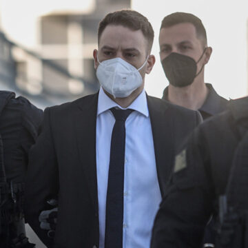 «Καταπέλτης» ο εισαγγελέας για Μπάμπη Αναγνωστόπουλο