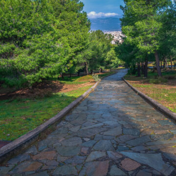 Ραδιενεργά ίχνη εντοπίζονται ακόμα σε πάρκα της Αττικής