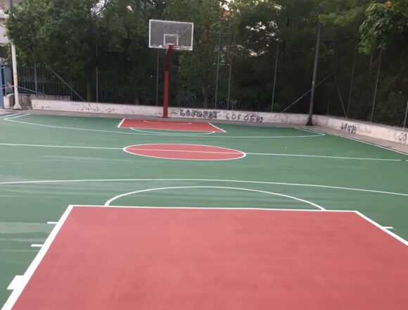 Νέα γήπεδα μπάσκετ και βόλεϊ σε τρία σχολεία