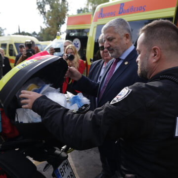 Τιμητική εκδήλωση από το ΕΚΑΒ για την Περιφέρεια Αττικής και τον Περιφερειάρχη Γ. Πατούλη