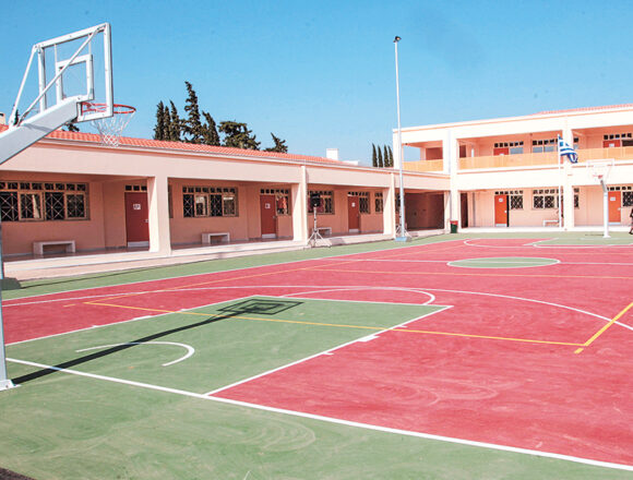 Αναβαθμίζονται οι αθλητικοί χώροι σχολείων