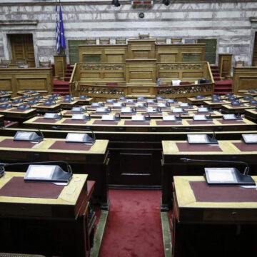 Στη Βουλή σήμερα το ν/σ για την επιστολική ψήφο