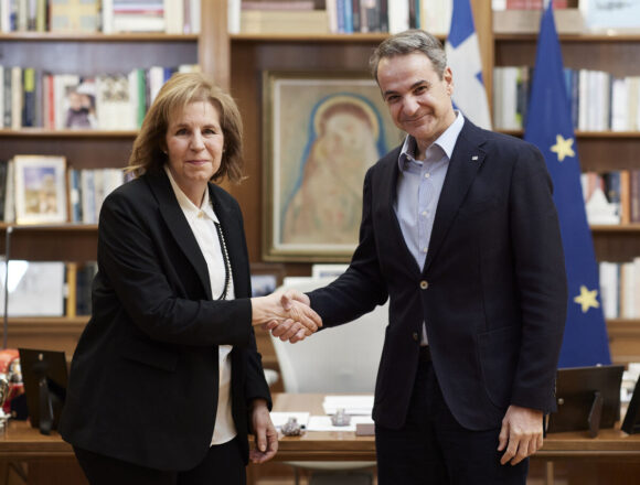 MHTSOTAKHS+XRISTOFILOPOYLOY Υποψήφια στις Ευρωεκλογές η Εύη Χριστοφιλοπούλου