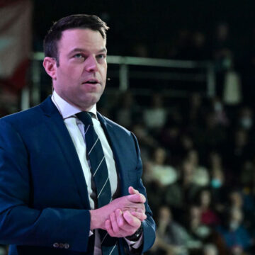 Πρόεδρος υπό προθεσμία δε γίνομαι