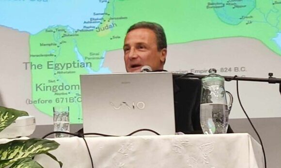 KOROPI_PAROYSIASH BIBLIOY (1) Με εξαιρετική επιτυχία η παρουσίαση του βιβλίου «Το μεγάλο ταξίδι των μύθων»