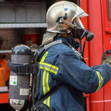 Νεκρή μια γυναίκα από πυρκαγιά σε διαμέρισμα