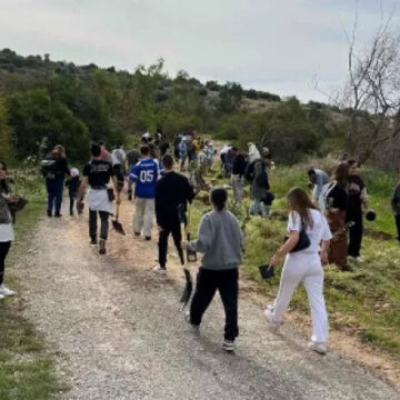 Νέα δενδροφύτευση στην Αιξωνή