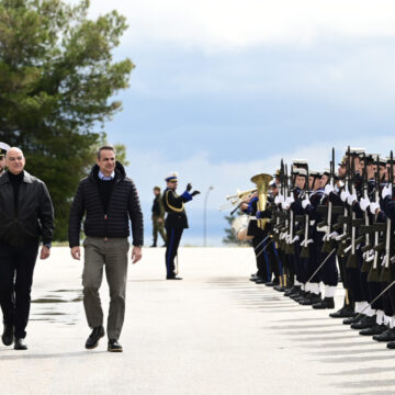 Στην αεροπορική βάση Κοτρωνίου στον Μαραθώνα ο Κυριάκος Μητσοτάκης