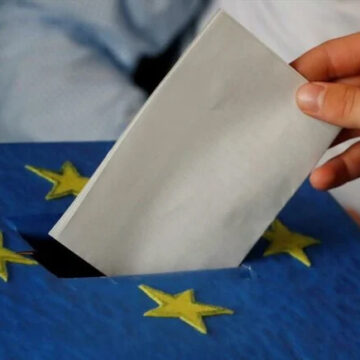 Τα 46 κόμματα που δήλωσαν στον Άρειο Πάγο ότι θα κατέβουν στις εκλογές