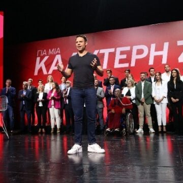 Ο Στέφανος Κασσελάκης παρουσίασε το ευρωψηφοδέλτιο