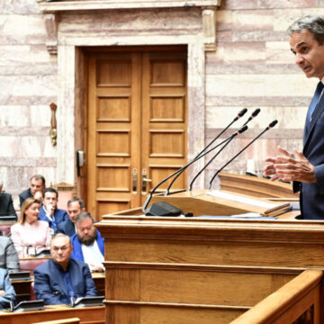 Οι πολίτες ζητούν λιγότερα λάθη και περισσότερη προσπάθεια