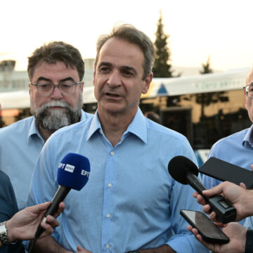 Επίσκεψη του Κυριάκου Μητσοτάκη στο αμαξοστάσιο της ΟΣΥ