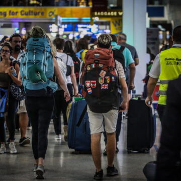 AERODROMIO_EPIBATIKH KINHSH 15,75 εκατ. επιβάτες διακινήθηκαν το α’ εξάμηνο του 2026
