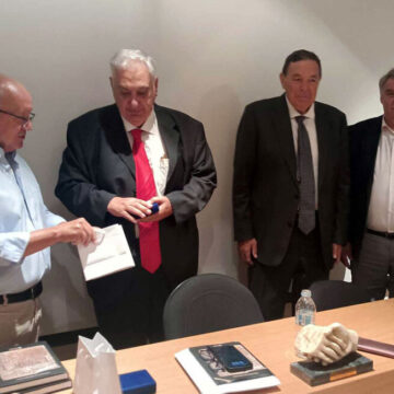 Εκδήλωση-αφιέρωμα στη Μάχη του Μαραθώνα με πλήθος κόσμου