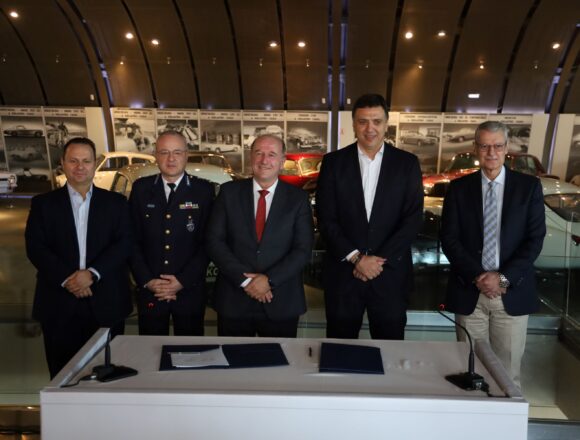 Υπογραφή σύμβασης για 414 νέα πυροσβεστικά οχήματα