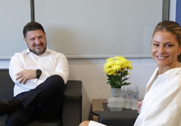 XARDALIAS+MENOUNOS Η Μ. Μενούνος, πρέσβειρα της Περιφέρειας Αττικής στην Αμερική