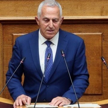 Ανεξαρτητοποιήθηκε ο Ευάγγελος Αποστολάκης