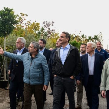 Φυτώριο στο Καπανδρίτι επισκέφθηκε ο Κυριάκος Μητσοτάκης