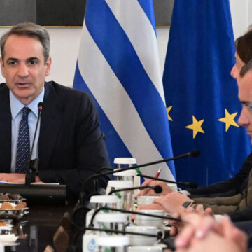 Η Ελλάδα να βρεθεί με λιγότερους φόρους στο τέλος της 4ετίας