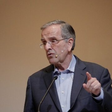 Εκτός της Κοινοβουλευτικής Ομάδας ο Αντώνης Σαμαράς