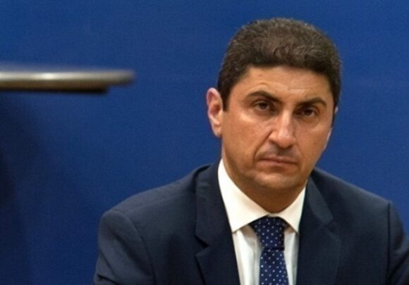 AYGENAKHS Ο Λευτέρης Αυγενάκης επανεντάσσεται στην ΚΟ