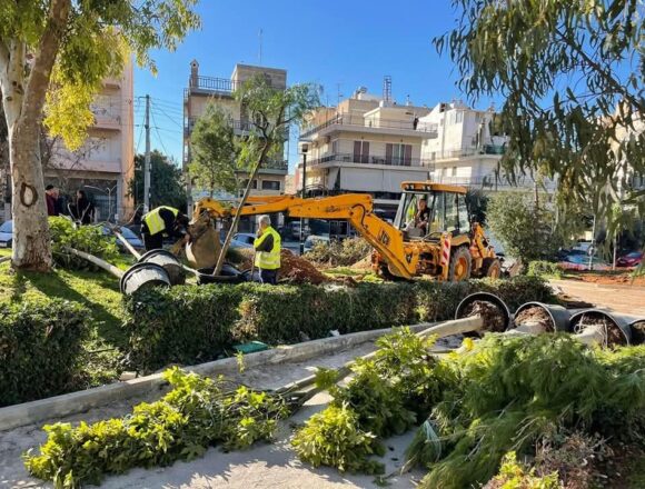 Η πλατεία Καραϊσκάκη γίνεται σημείο αναφοράς για όλη τη Γλυφάδα!