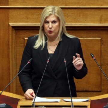 Αποχώρησε από την ΚΟ η Ράνια Θρασκιά