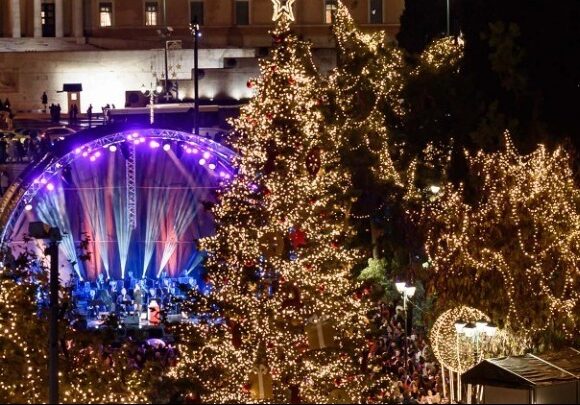 XRISTOYGENNA_SYNTAGMA Η Περιφέρεια Αττικής κορυφαίος χριστουγεννιάτικος προορισμός