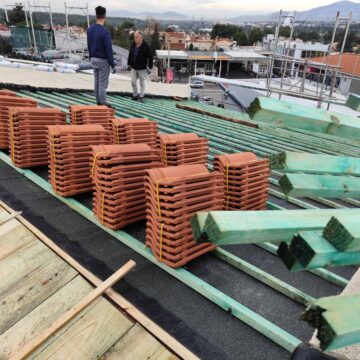 Εργασίες μόνωσης και αντικατάσταση στέγης στο Γυμνάσιο Άνοιξης