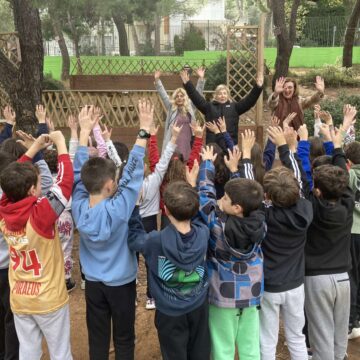 Το 1ο Δημοτικό Σχολείο Διονύσου ανθεί με τον λαχανόκηπο του THALLA