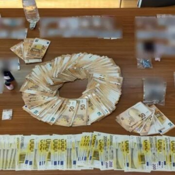 Συνελήφθησαν 10 άτομα σε πάρτι με ναρκωτικά