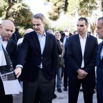 MHTSOTAKHS_ASKLHPIEIO BOYLAS Επίσκεψη Μητσοτάκη στα ανακαινισμένα ΤΕΠ στο Ασκληπιείο Βούλας