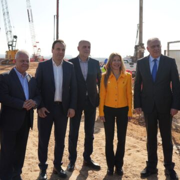 Στο υπό κατασκευή Data Center της Microsoft Βορίδης, Θεοδωρικάκος και Παπαστεργίου