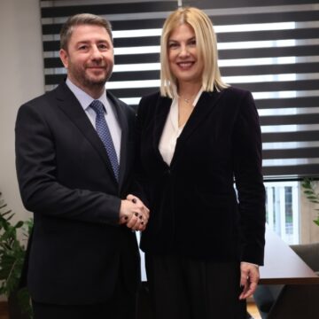 Την προσχώρησή της στο ΠΑΣΟΚ ανακοίνωσε η Ράνια Θρασκιά