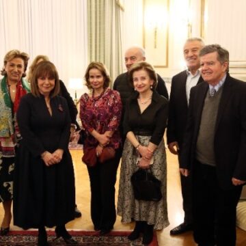 Πραγματικά πιστεύω ότι συνδέοντας τους πολίτες με την πολιτεία ενισχύεται η ίδια η δημοκρατία