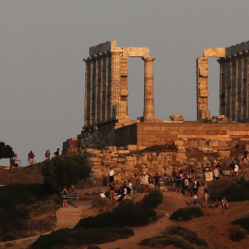 SOYNIO Αναγκαιότητα η λήψη μέτρων για τον υπερτουρισμό στην Αθήνα