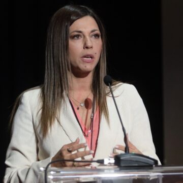 Ψηφίστηκε το νομοσχέδιο για την ισότητα των φύλων στις επιχειρήσεις