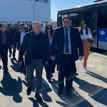 Επίσκεψη του Βασίλη Οικονόμου στο αμαξοστάσιο ΟΣΥ στην Ανθούσα