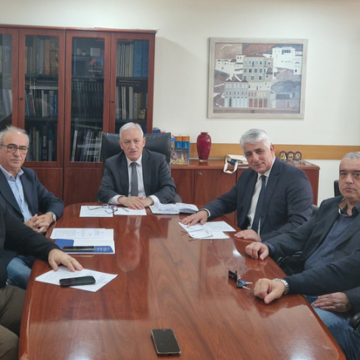KEDE_SYNANTHSH POE-OTA Συνάντηση του προέδρου της ΚΕΔΕ με τον προεδρείο της ΠΟΠ-ΟΤΑ