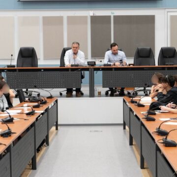 PALLHNH_SYNANTHSH 15MELH Συνάντηση του Δημάρχου με εκπροσώπους των 15μελών Συμβουλίων των σχολείων