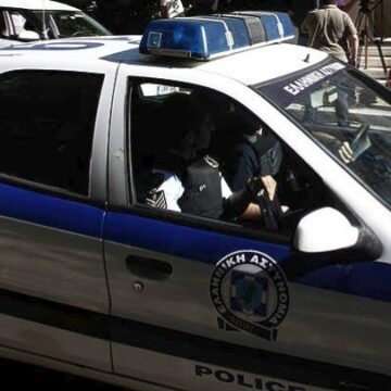 Συνελήφθη αστυνομικός που εντοπίστηκε να οδηγεί κλεμμένο αυτοκίνητο