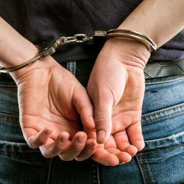 Συνελήφθη 22χρονος για διακίνηση ναρκωτικών στην Αττική